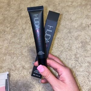 Huda Beauty Matte Perfection Primer
